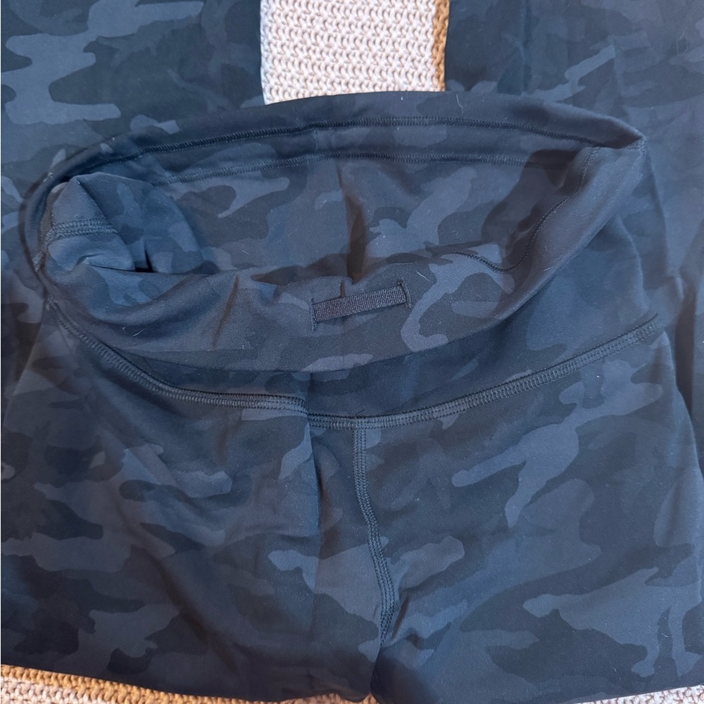 Lululemon Align High Rise Camo - Picture 3 of 4